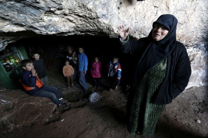 Inside The Secret Caves Of Syria (29 pics)
