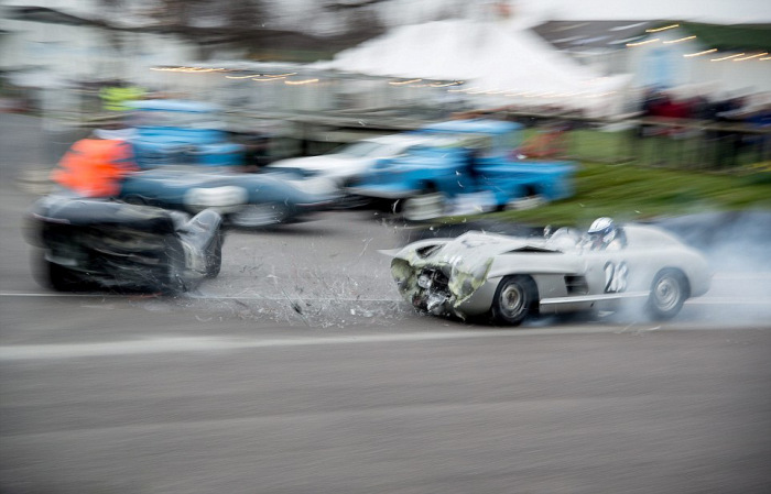 When A Mercedes Collides With A Jaguar (9 pics)