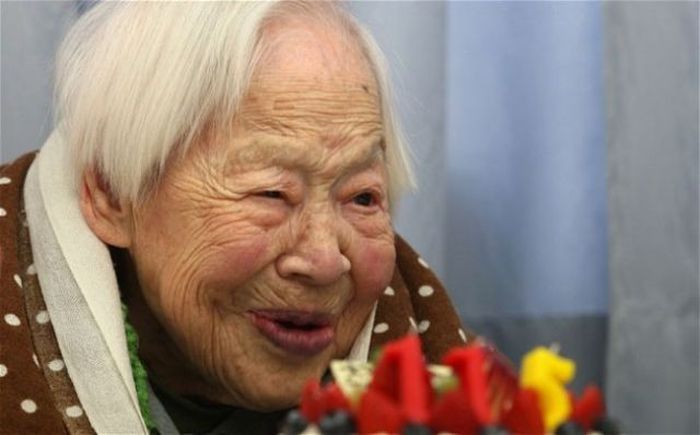 Shocking Health Secrets From The Oldest People On Earth (10 pics)