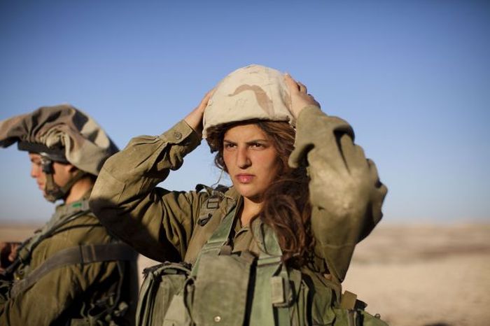 Pretty Girls Of The Israeli Army (99 pics)