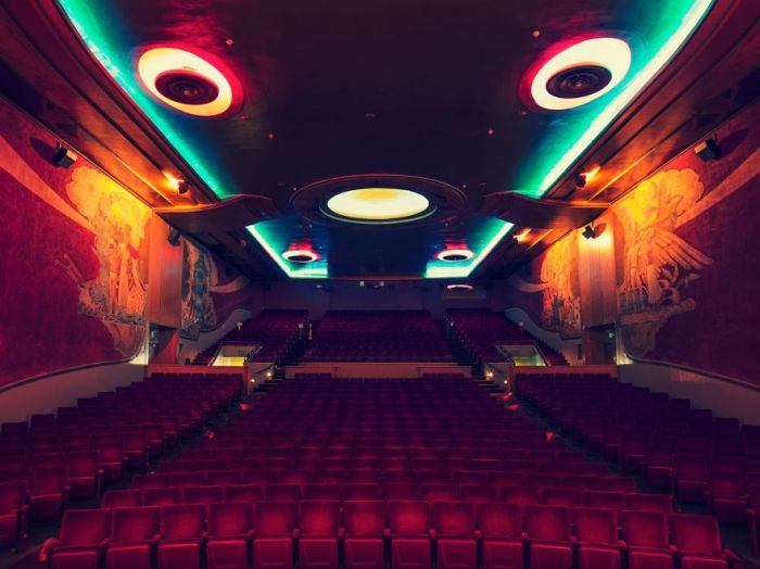 Beautiful Movie Theaters Around The World (31 pics)