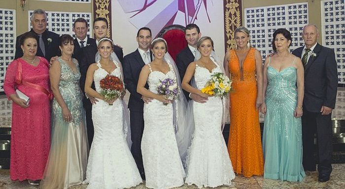 Identical Triplets Get Married On The Same Day At The Same Time (6 pics)