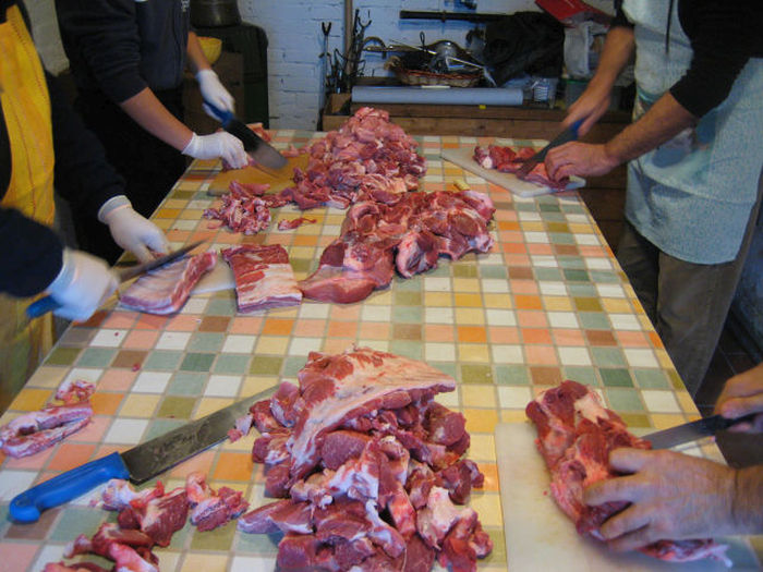 How To Make Real Homemade Italian Salami (27 pics) How To Make Real Homemade Italian Salami (27 pics)