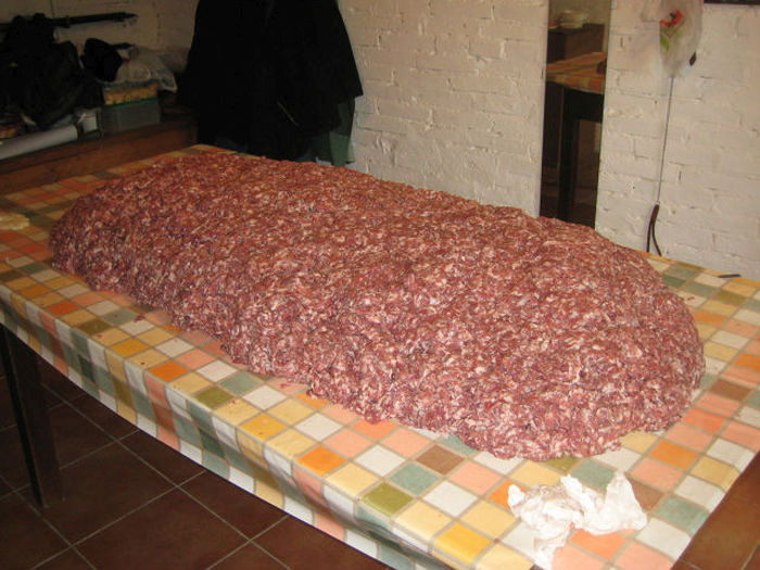 How To Make Real Homemade Italian Salami (27 pics) How To Make Real Homemade Italian Salami (27 pics)