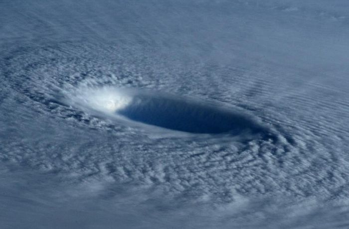 What A 140 MPH Super Typhoon Looks Like From Space (6 pics)