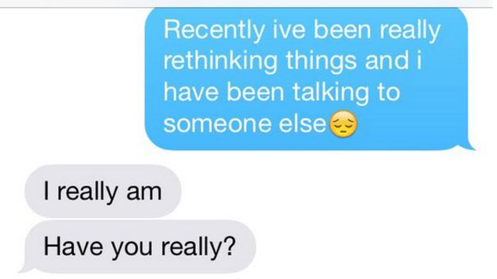 Girl Tries To Pull Texting Prank On Her Boyfriend Until It Backfires (4 pics)
