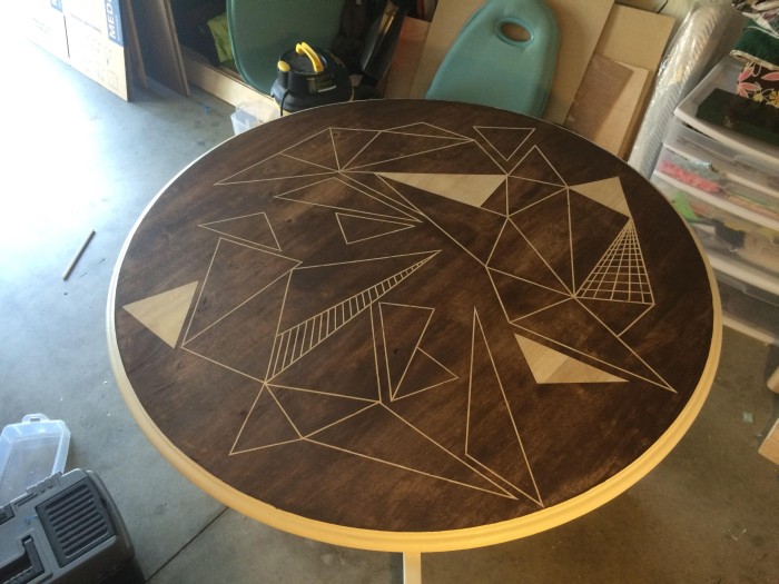 Old Table Gets New Design (7 pics)