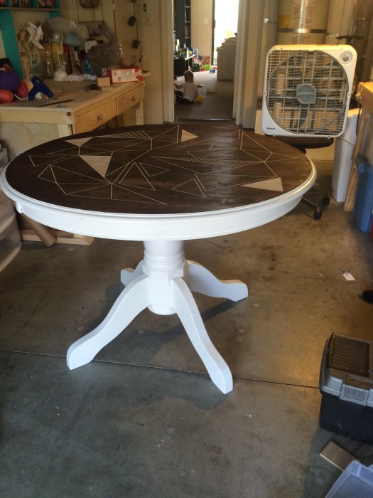 Old Table Gets New Design (7 pics)