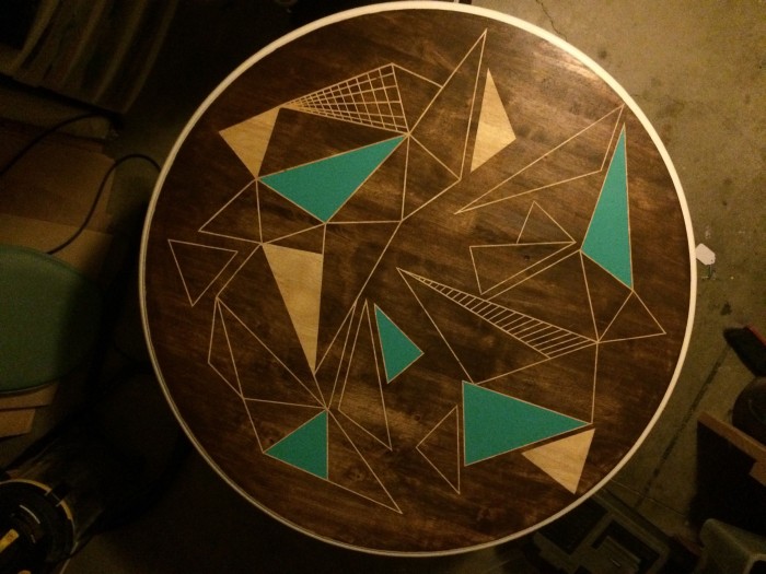 Old Table Gets New Design (7 pics)