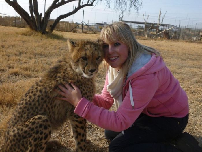 This Girl Is A Real Life Cheetah Whisperer (10 pics)