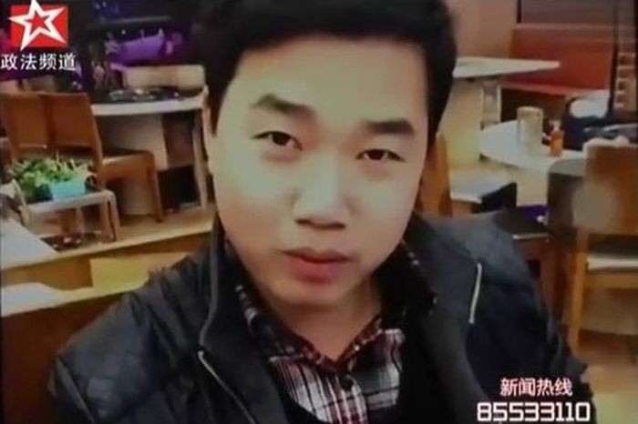 Chinese Man Gets Busted For Having 17 Girlfriends (3 pics)