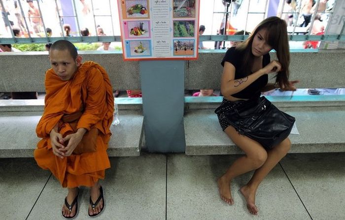 Photos From The Military Recruitment Center In Thailand (29 pics)