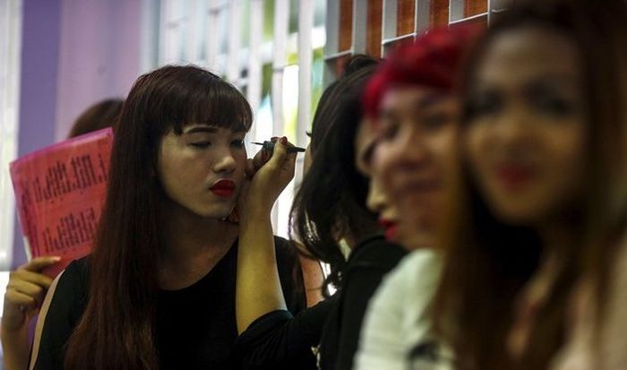 Photos From The Military Recruitment Center In Thailand (29 pics)