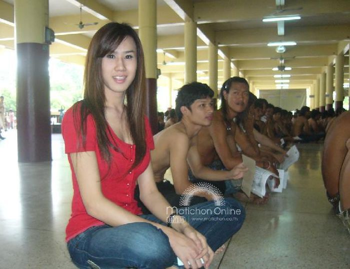 Photos From The Military Recruitment Center In Thailand (29 pics)