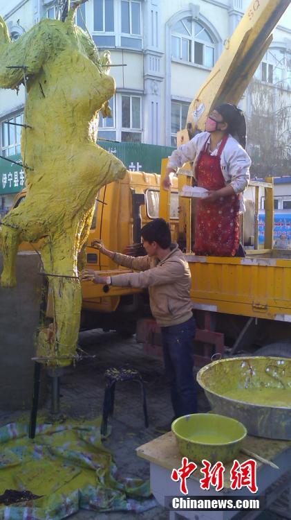 Full Camel In A Giant Oven (10 pics)