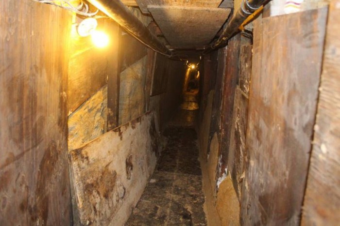 Secret Wardrobe Tunnel Leads To Drug Ring (9 pics)