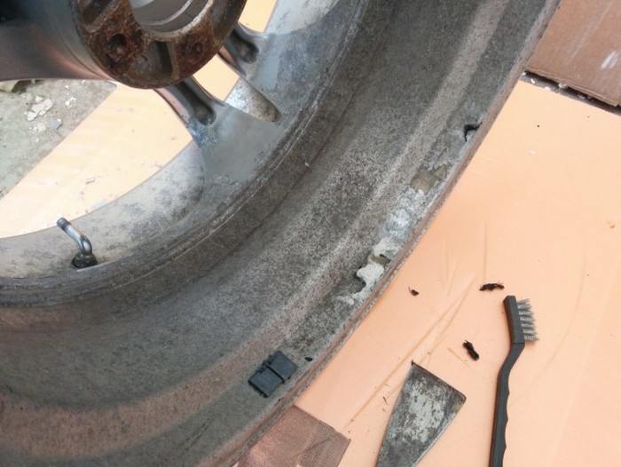 Man Turns His Wheel Rim Into The Ultimate PC (50 pics)