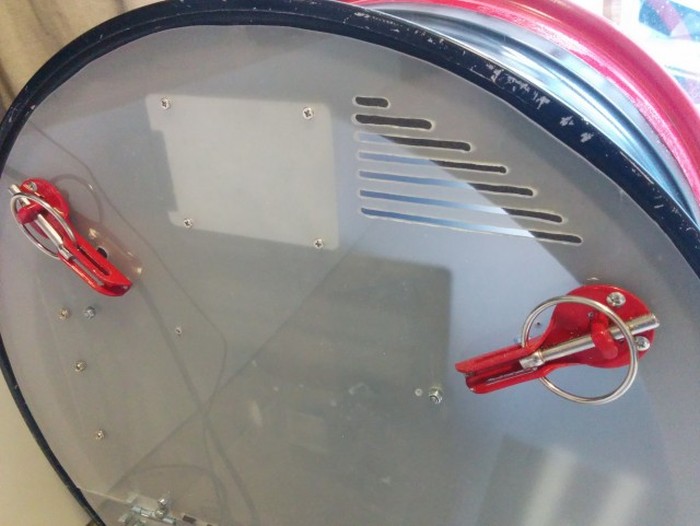 Man Turns His Wheel Rim Into The Ultimate PC (50 pics)