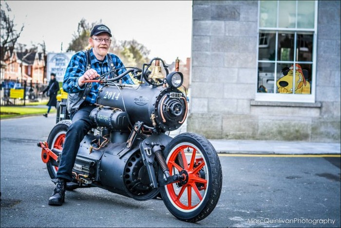 Revatu Customs Built An Epic Looking Steam Powered Motorcycle (10 pics)
