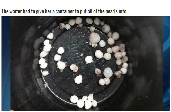 Lucky Woman Finds A Fortune Hidden Inside Her Lunch (3 pics)