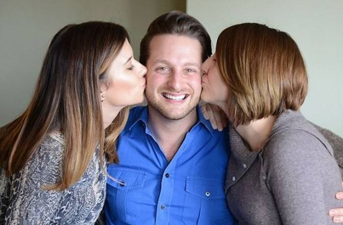 Man Voted Least Likely To Get A Girlfriend Scored Two Beautiful Women (17 pics)