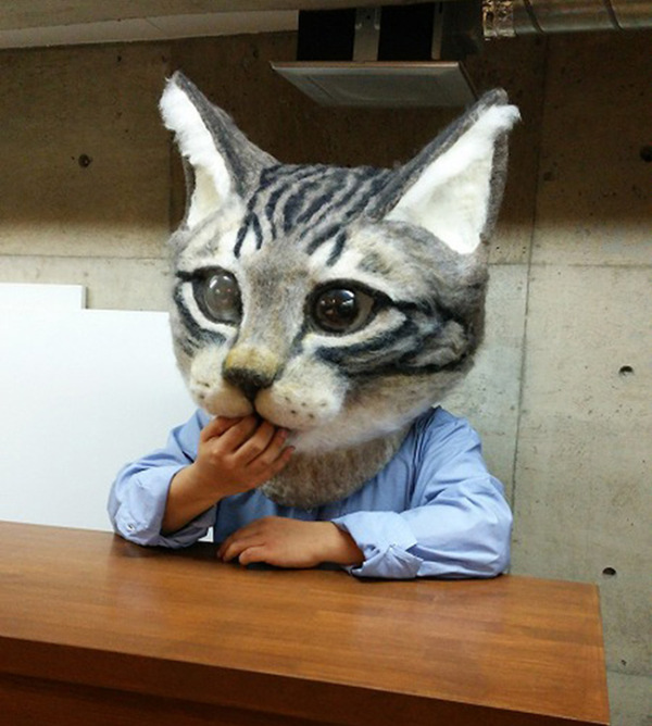 This Giant Wool Cat Head Is A Nightmare Come True (6 pics)