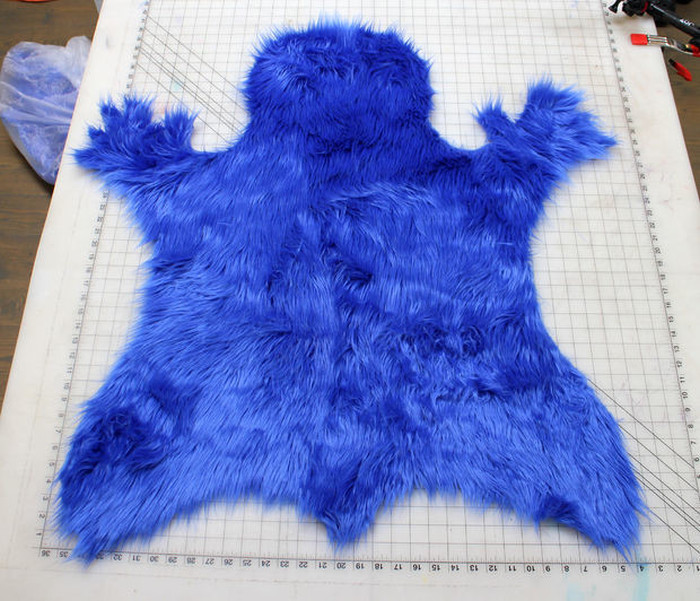 How To Make Your Very Own Cookie Monster Rug (14 pics)