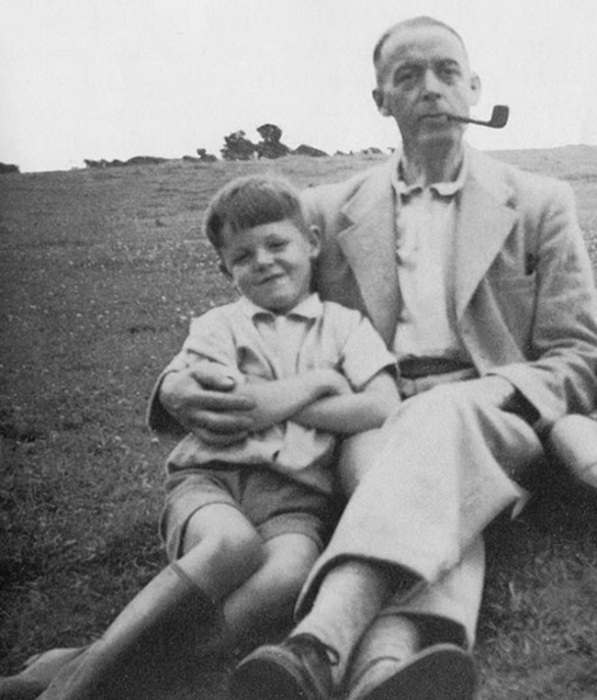 Childhood Pictures Of Famous Celebrities From Back In The Day (28 pics) Childhood Pictures Of Famous Celebrities From Back In The Day (28 pics)