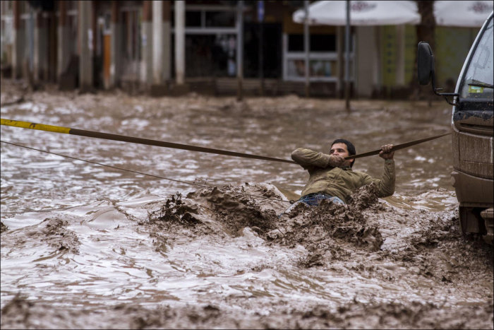 Chaos In Chile After Heavy Rains Flood The Country (19 pics)
