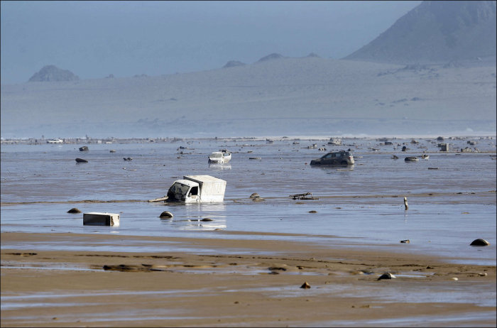 Chaos In Chile After Heavy Rains Flood The Country (19 pics)