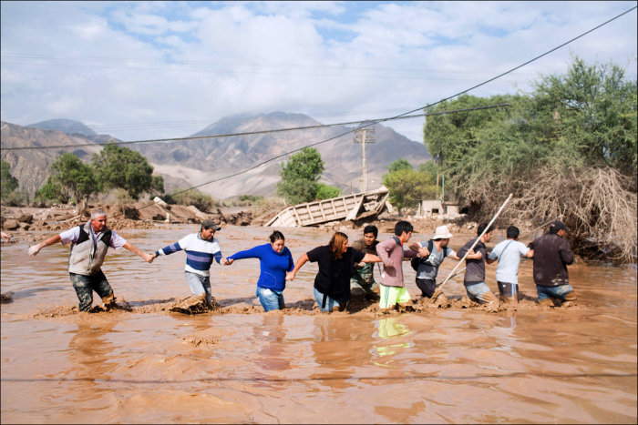 Chaos In Chile After Heavy Rains Flood The Country (19 pics)