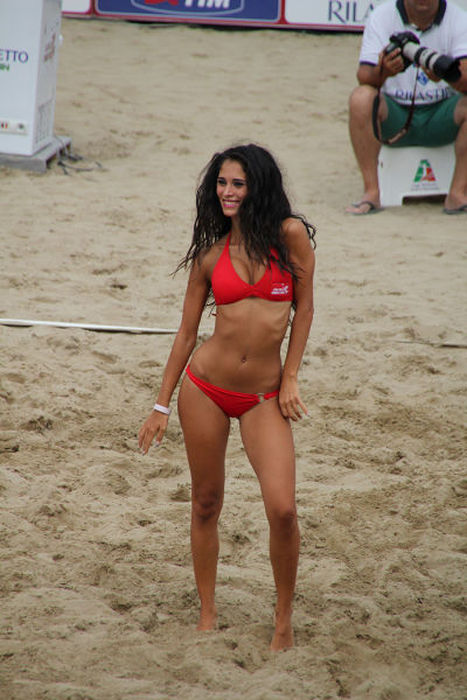 These Hot Girls In Bikinis Will Help You Get Ready For Summer (54 pics)