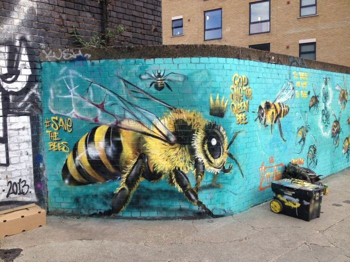 Street Artist In London Paints Bee Murals To Help Raise Awareness (14 pics)