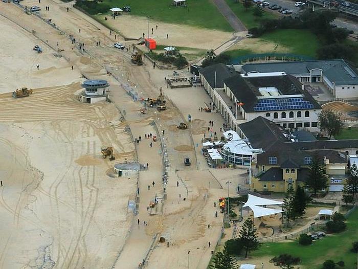 Massive Storms In Sydney Bury Bondi Beach In Sand (6 pics)