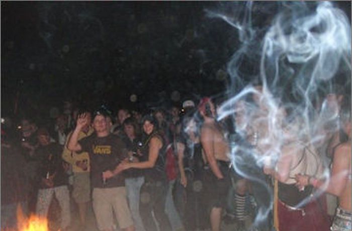 Real Images Of Ghosts Caught On Camera (20 pics)