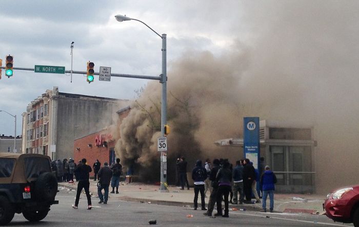 Baltimore Is Burning To The Ground As Rioters Takeover The City (30 pics)