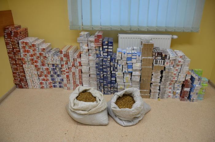 Cigarette Smugglers Get Busted In Poland (23 pics)