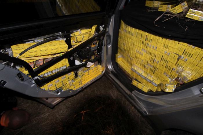 Cigarette Smugglers Get Busted In Poland (23 pics)