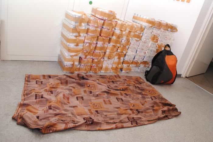 Cigarette Smugglers Get Busted In Poland (23 pics)