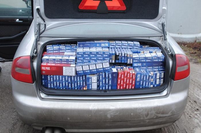 Cigarette Smugglers Get Busted In Poland (23 pics)