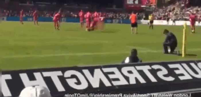 Why Streaking At A Rugby Match Is A Bad Idea (3 pics)