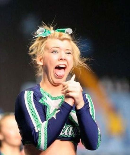 When Cheerleaders Make Awkward Faces (16 pics)