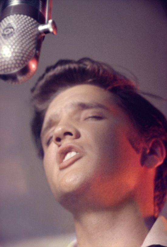 A Look At Elvis Presley's Life Before He Became An Icon (6 pics)