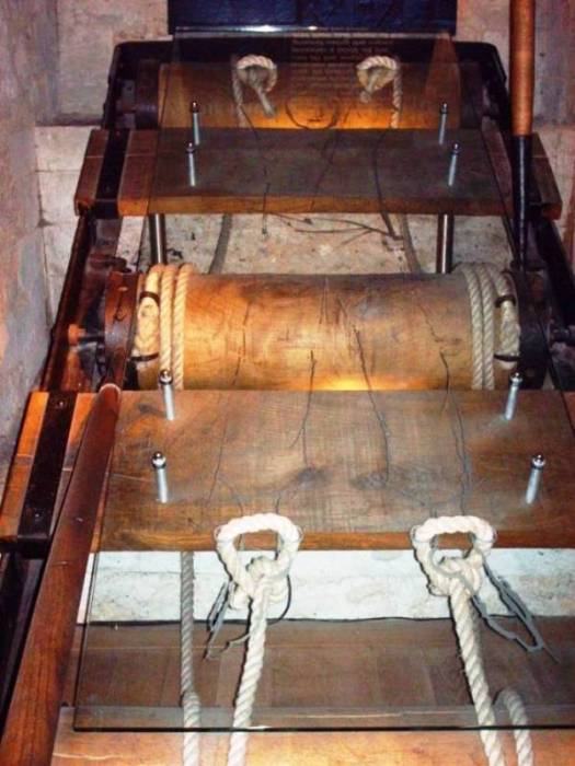 Painful Torture Devices From The Middle Ages (7 pics)