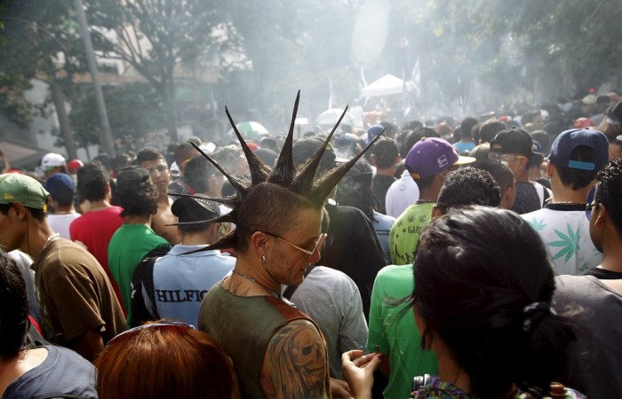 Marijuana Activists Gather For A Demonstration In Columbia (14 pics)