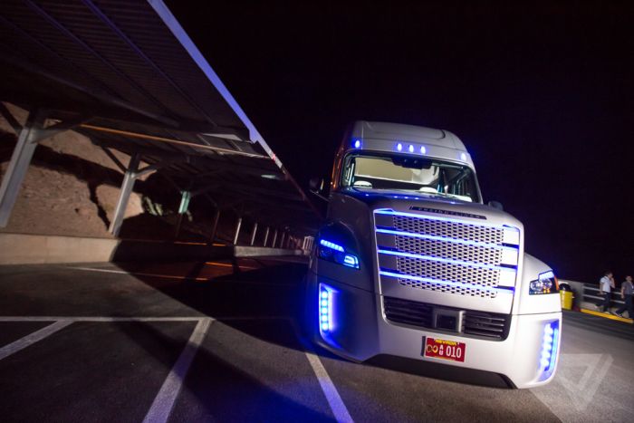 This Big Rig Is Road Legal And It Can Drive Itself (15 pics)
