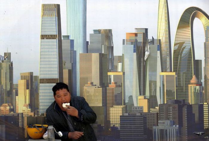 Candid Photos Show A Different Side Of Life In China (59 pics)