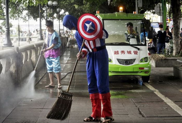 Candid Photos Show A Different Side Of Life In China (59 pics)