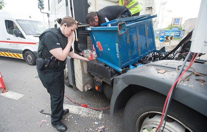 Millions Of Coins Spill On To The Streets Of England (16 pics)