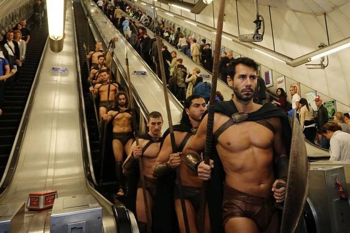 What It Looks Like When Spartan Warriors Ride The Subway (10 pics)